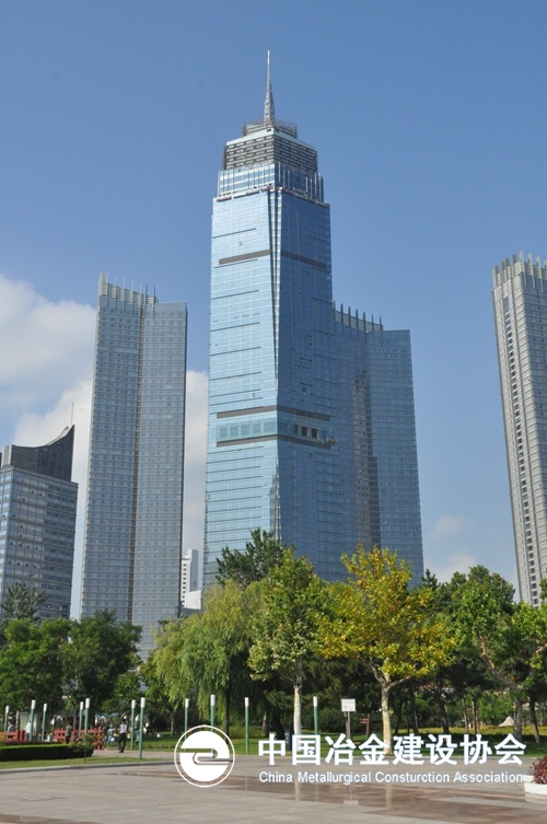 中国二十二冶集团烟台第一高楼钢构工程完工
